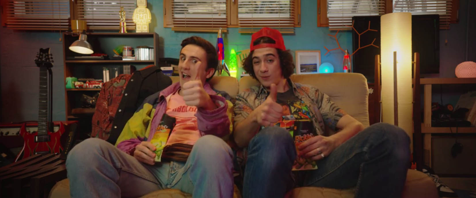Decalage Son Et Image Tv Orange Orange - Pickle TV la première TV à snacker - Packshotmag