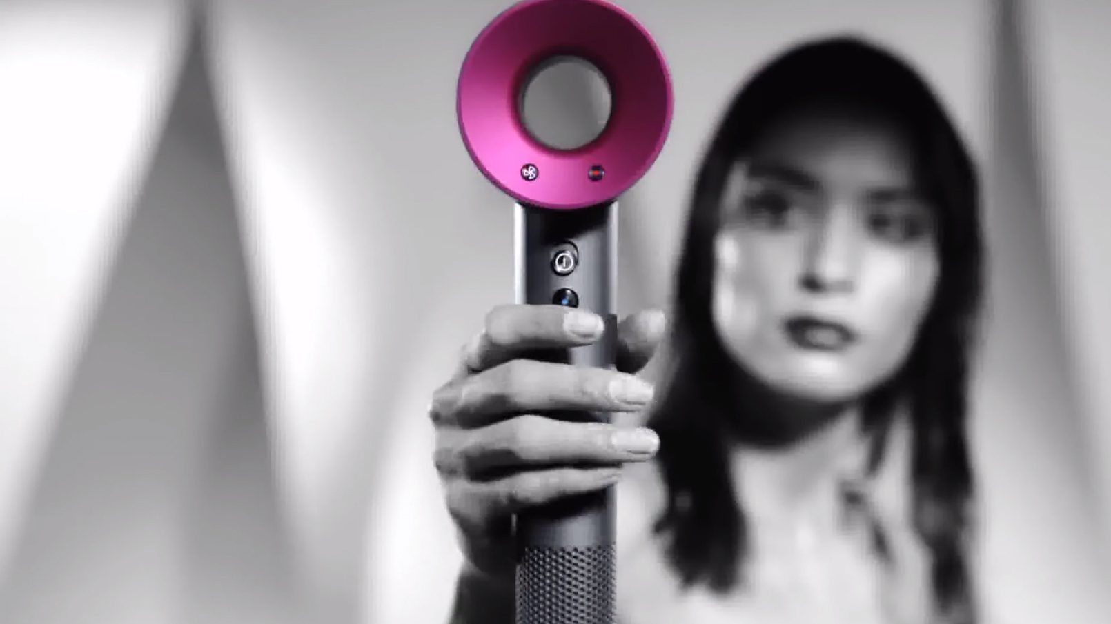 Dyson Supersonic Le sèchecheveux repensé Packshotmag