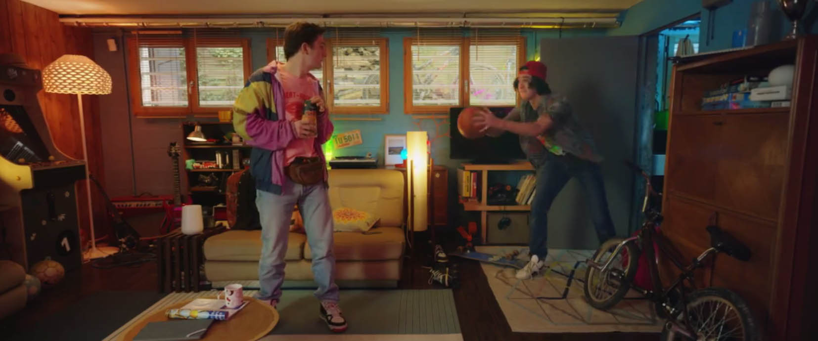 Decalage Son Et Image Tv Orange Orange - Pickle TV la première TV à snacker - Packshotmag
