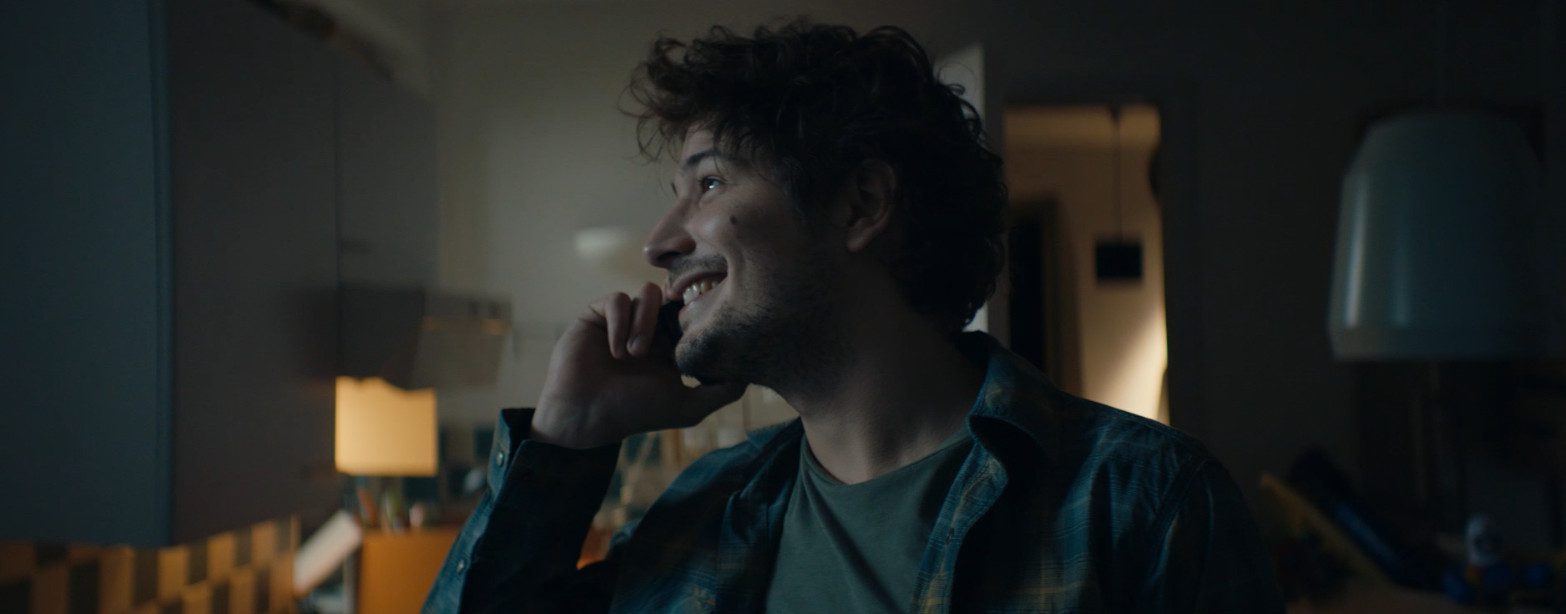 Total Direct Energie C’est pas Versailles ici ! Packshotmag