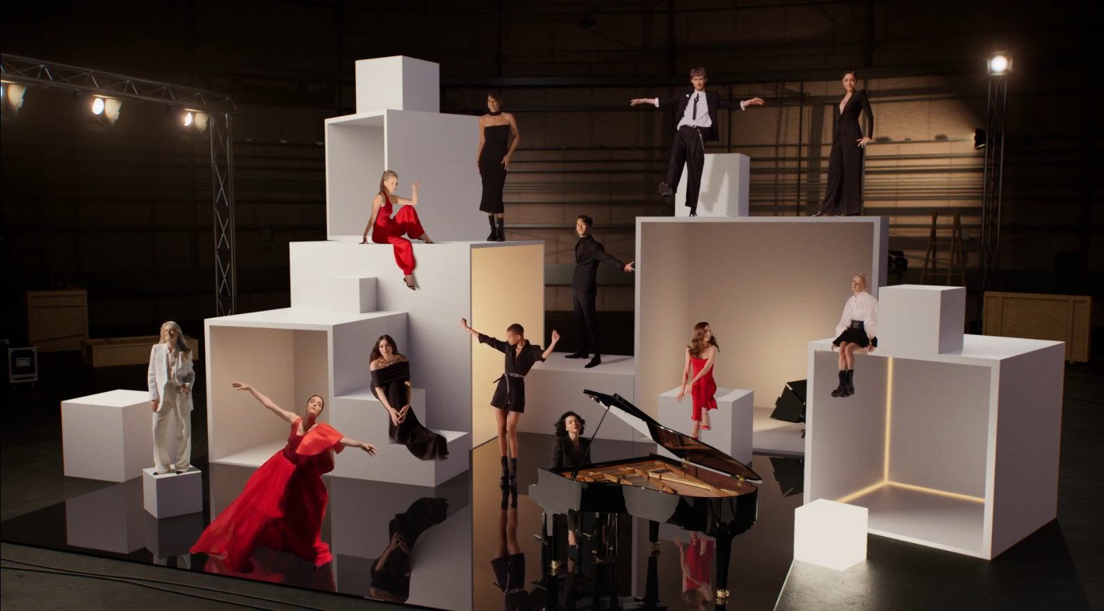 Cartier Love Is All Packshotmag