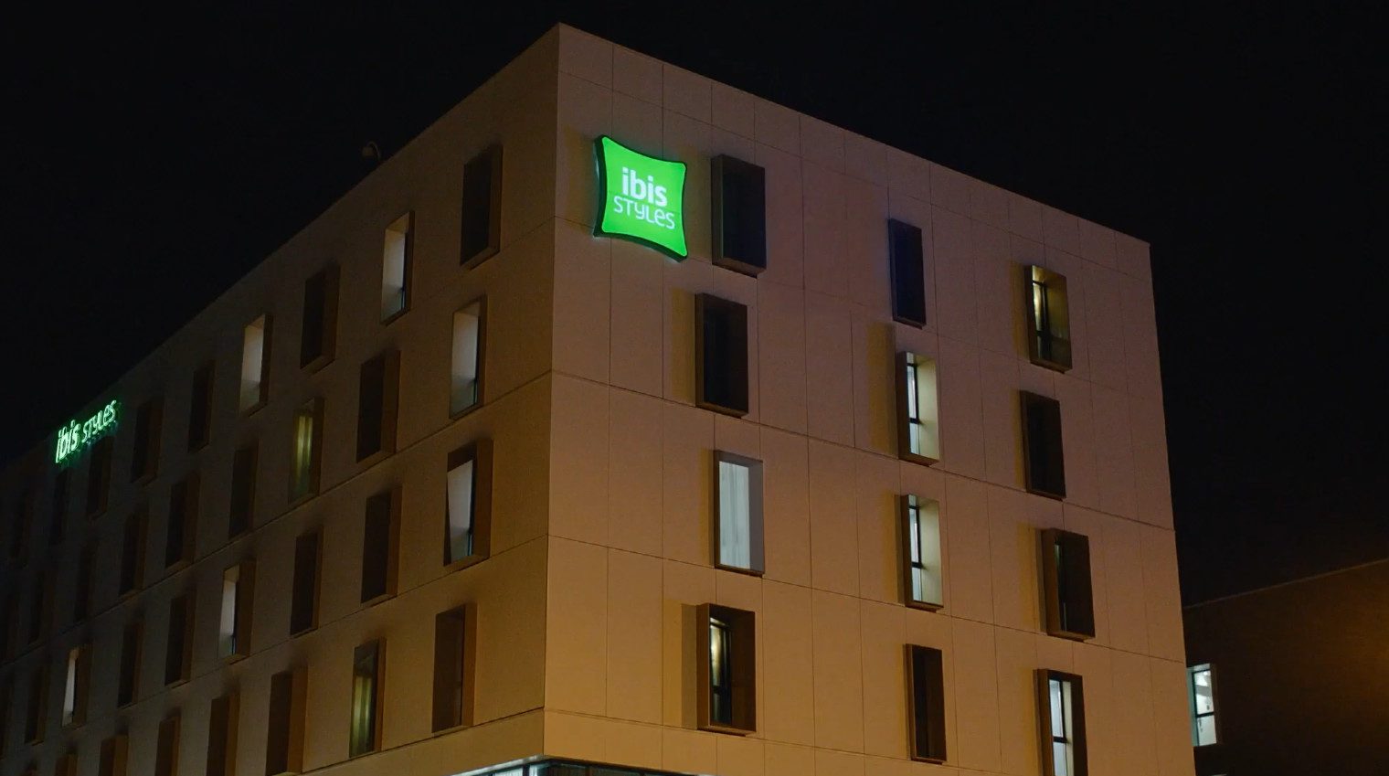 Ibis Styles Toujours le même confort Jamais le même style Packshotmag