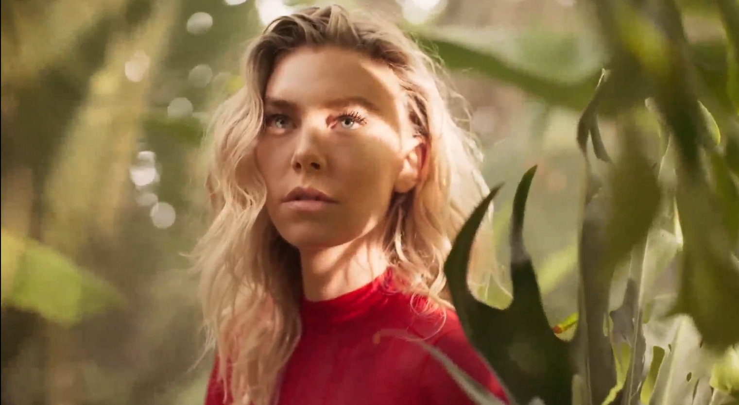 Cartier - La Panthère, Eau de Parfum - Vanessa Kirby - Packshotmag