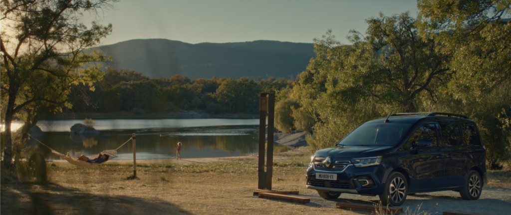 Musique de la pub Nouveau Renault Kangoo E-Tech – 100% électrique, 100% silence, 100% famille 2022