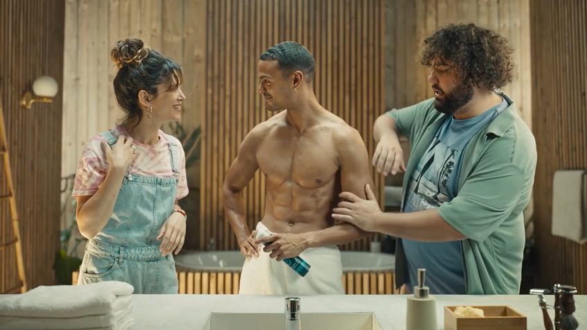 Direct Assurance Bien assuré. Direct réglé Packshotmag